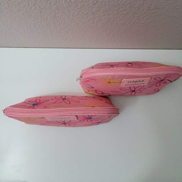 Clinique x Drawbertson Floral Cosmetic Bag Set (2) | Limited Edition - Picture 8 of 9